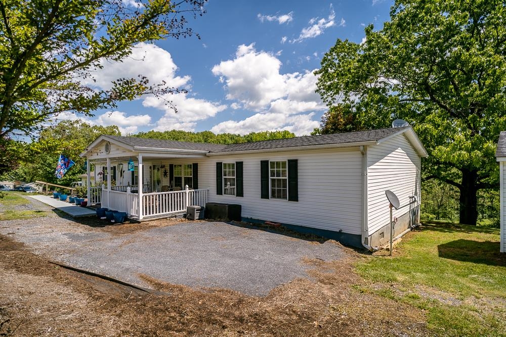 1271 Union Church Road Churchville, VA 24421 - Photo 17 of 46 a view of a house with a yard