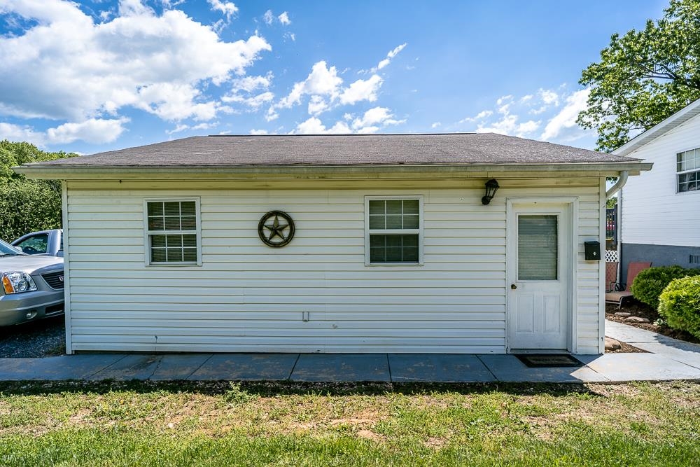1271 Union Church Road Churchville, VA 24421 - Photo 27 of 46 a view of a house with a wooden fence