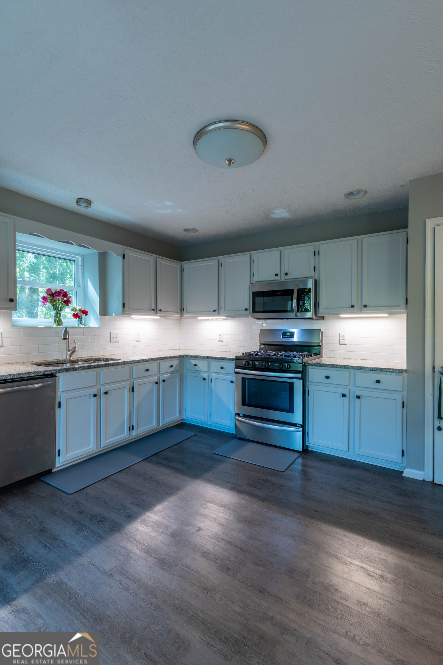 412 Streamview Lane Stockbridge, GA 30281 - Photo 9 of 40