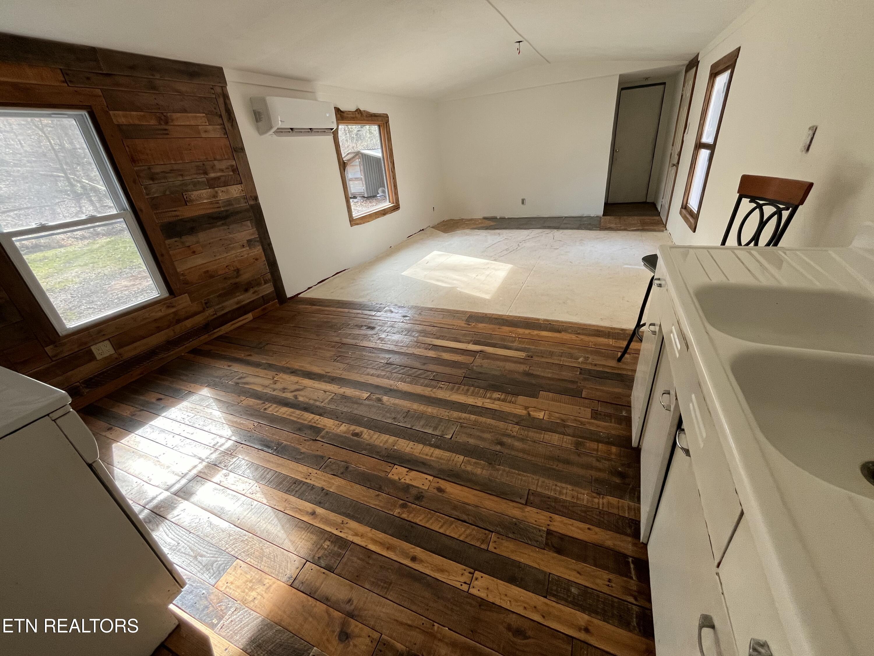 2616 Maloney Road Knoxville, TN 37920 - Photo 14 of 26 View from kitchen into living area