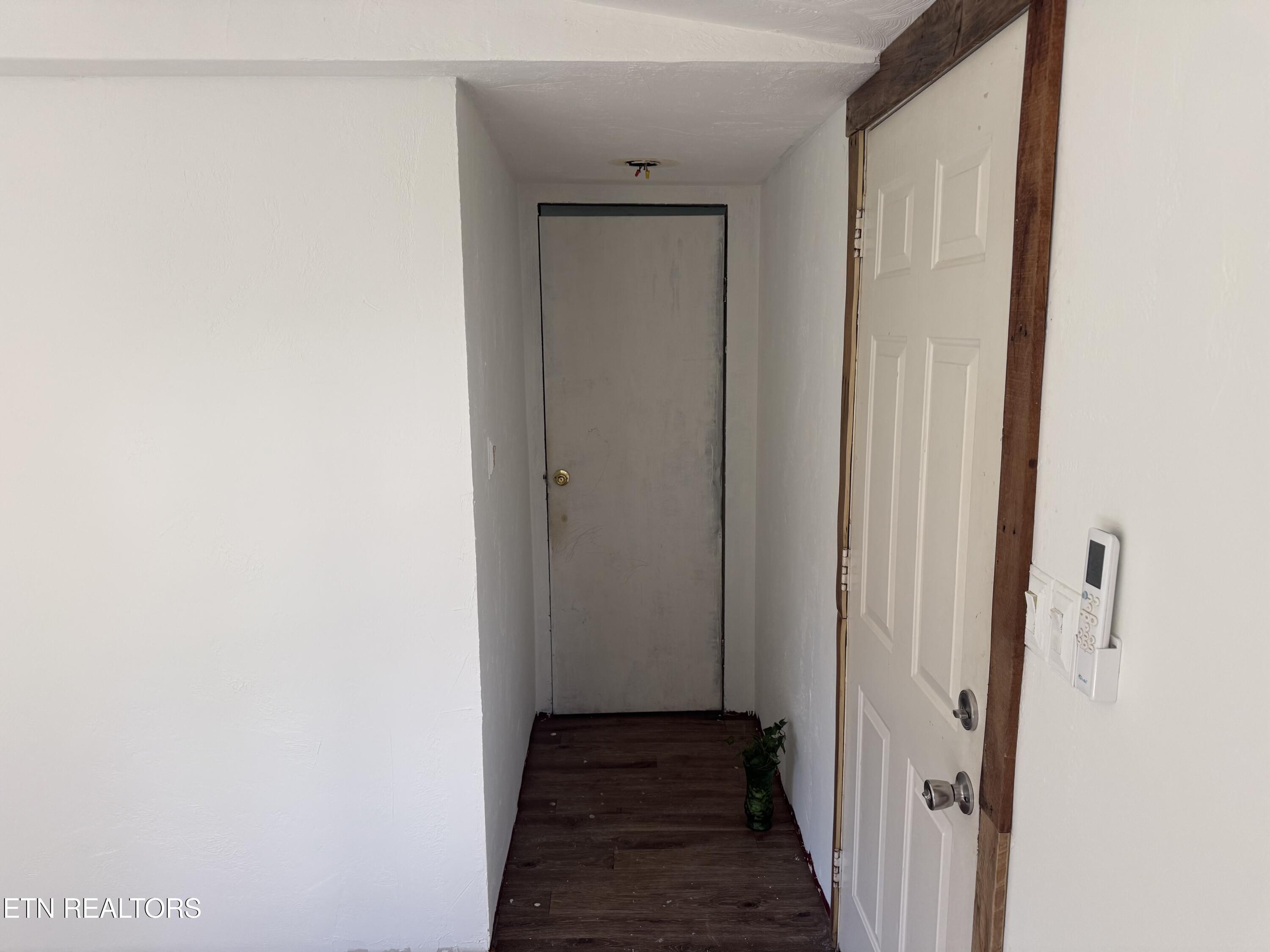 2616 Maloney Road Knoxville, TN 37920 - Photo 16 of 26 Front Door
