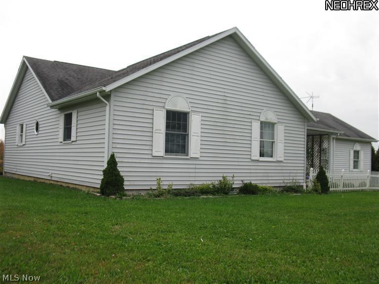 6044 Everett Hull Road Fowler, OH 44418 - Photo 3 of 24 Gallery Image 3