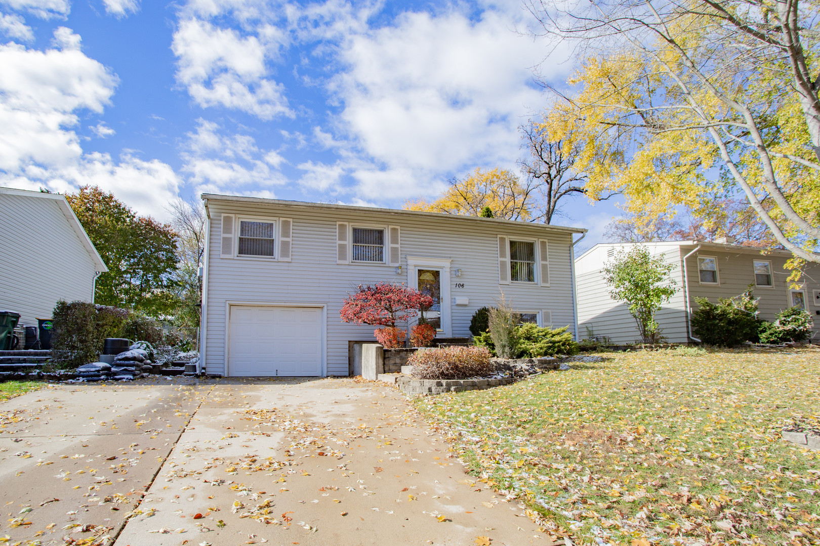 106 Woodcrest Circle Streamwood, IL 60107 - Photo 2 of 29 a view of backyard of house with outdoor seating