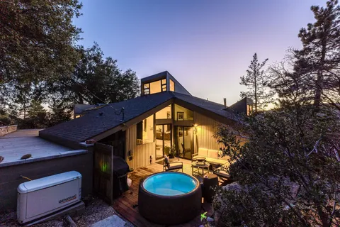 $1,189,000 | 54420 Village View Drive, Idyllwild, CA 92549