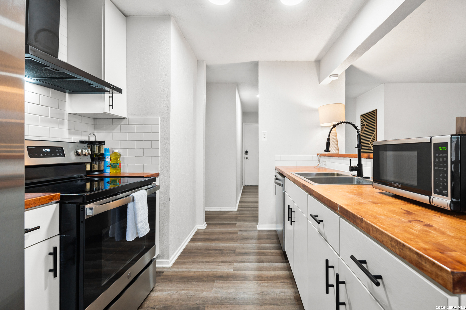 7107 Spring Flower Street San Antonio, TX 78249 - Photo 14 of 25