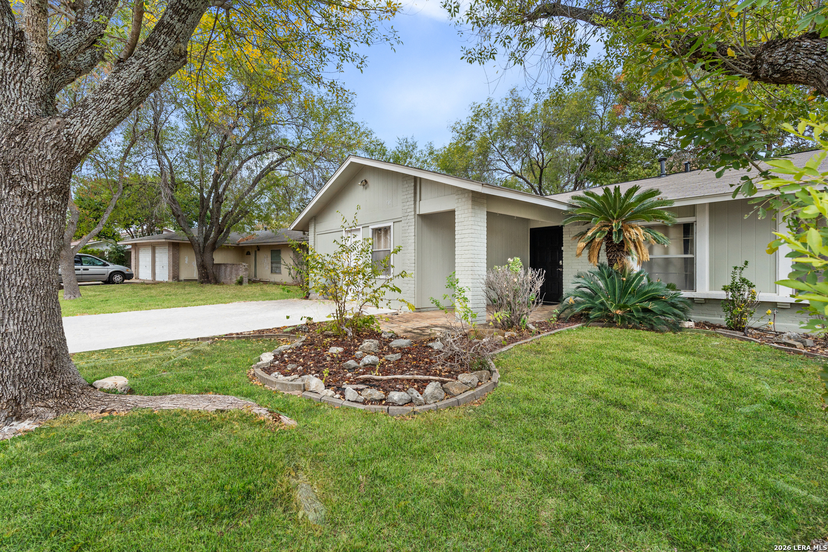 7107 Spring Flower Street San Antonio, TX 78249 - Photo 2 of 25