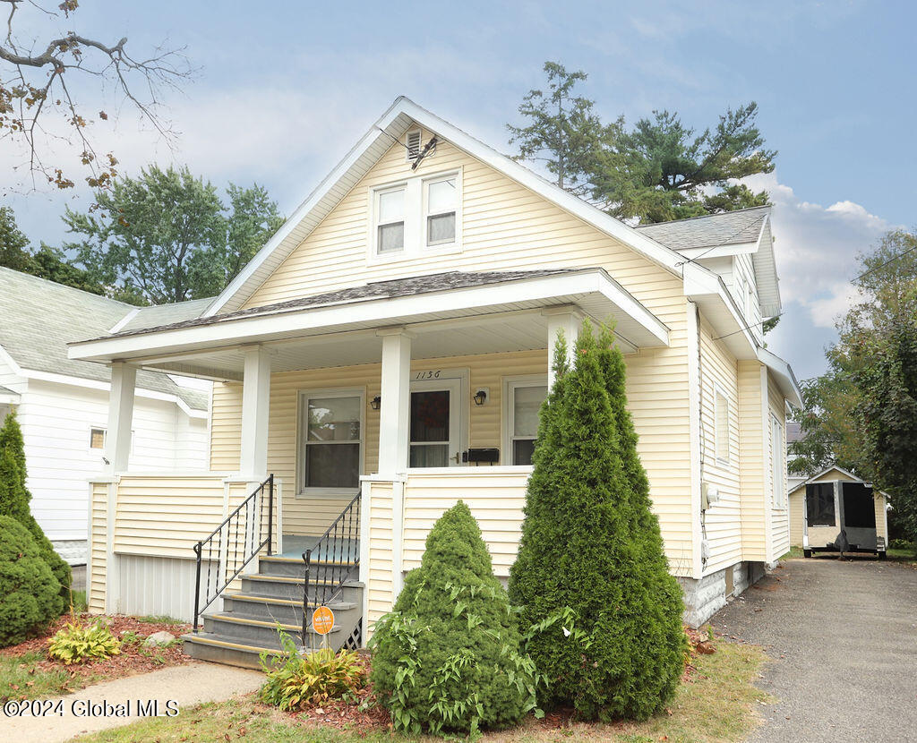 1156 Dean Street, Schenectady, NY 12309 Compass