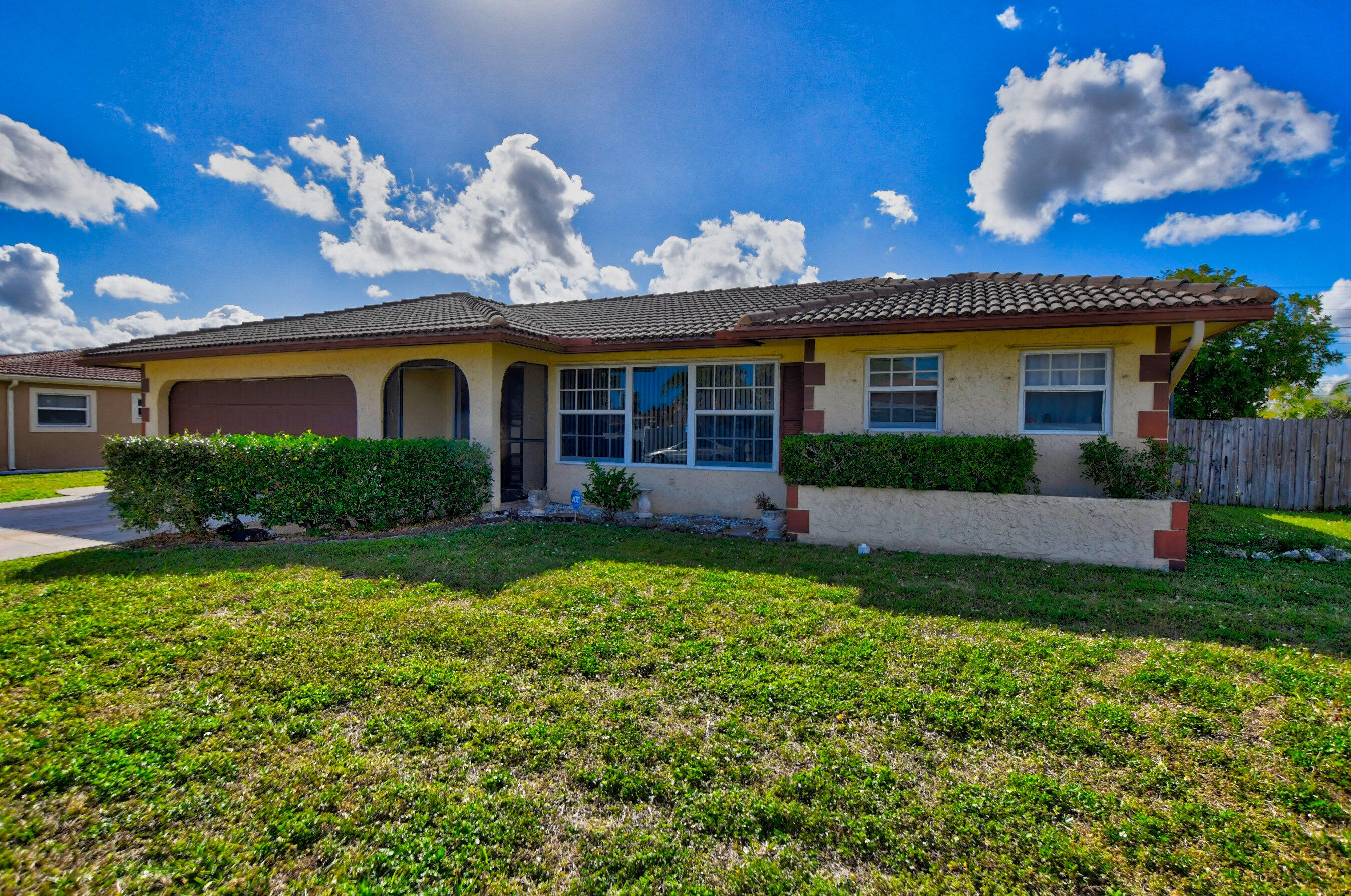 22289 General Street Boca Raton, FL 33428 - Photo 4 of 13 16_ebf_2558and4more