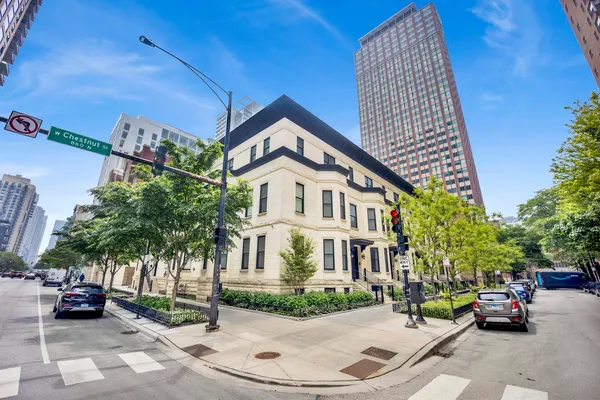 $20,000 | 103 West Chestnut Street, Chicago, IL 60610