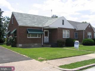 816 Ripley Street Philadelphia, PA 19111 - Photo 1 of 2 Gallery Image 1