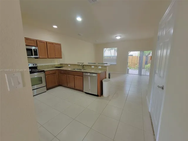 $2,400 | 9031 Southwest 227th Street, Unit 5, Cutler Bay, FL 33190