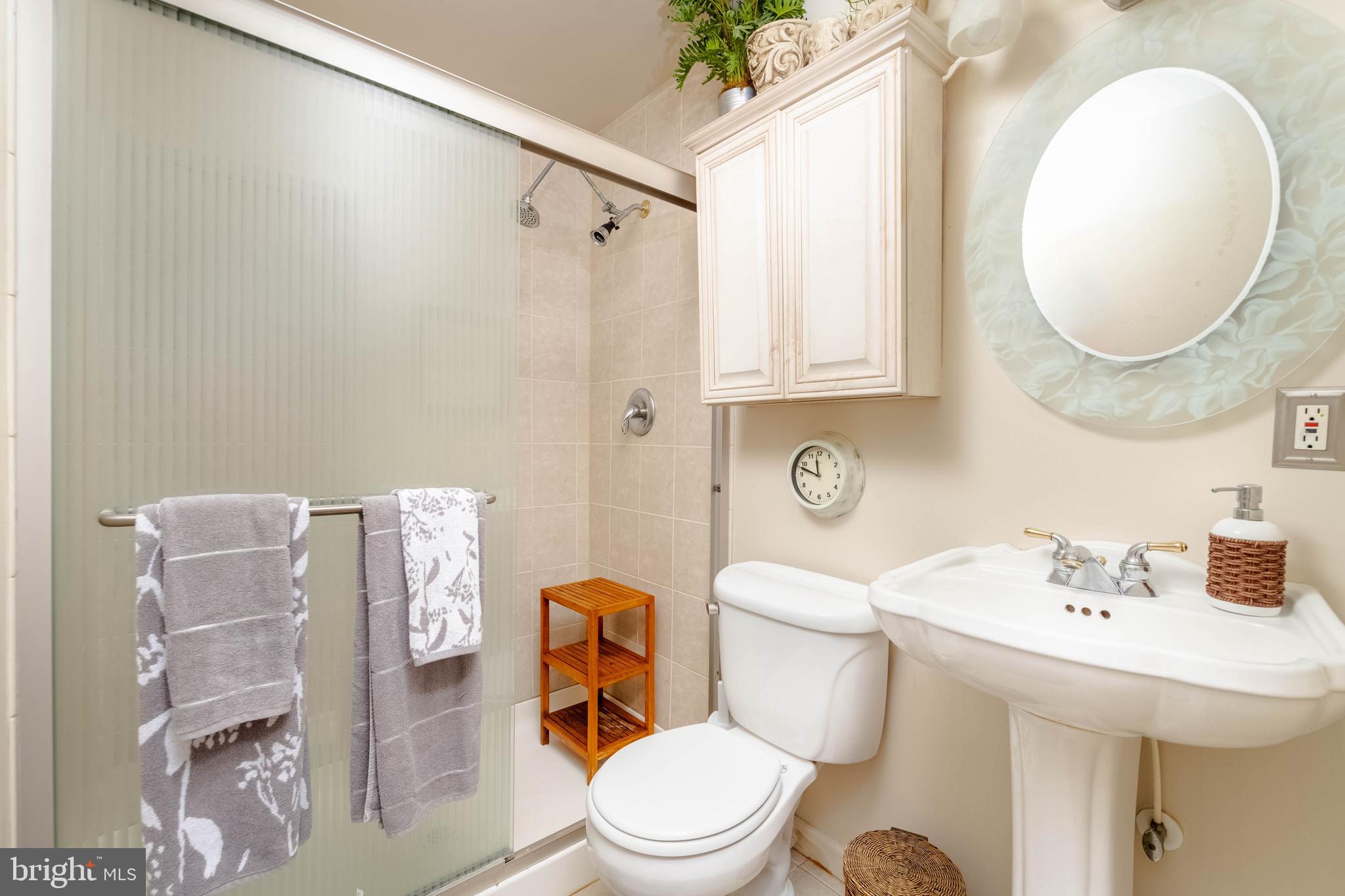 825 Seneca Park Road Middle River, MD 21220 - Photo 6 of 42 full bathroom