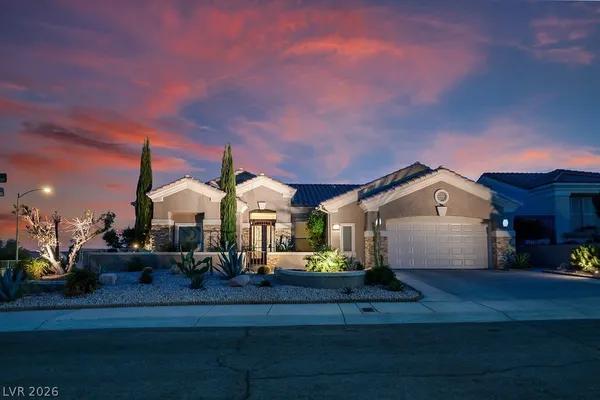 $724,900 | 10901 Clarion Lane, Las Vegas, NV 89134