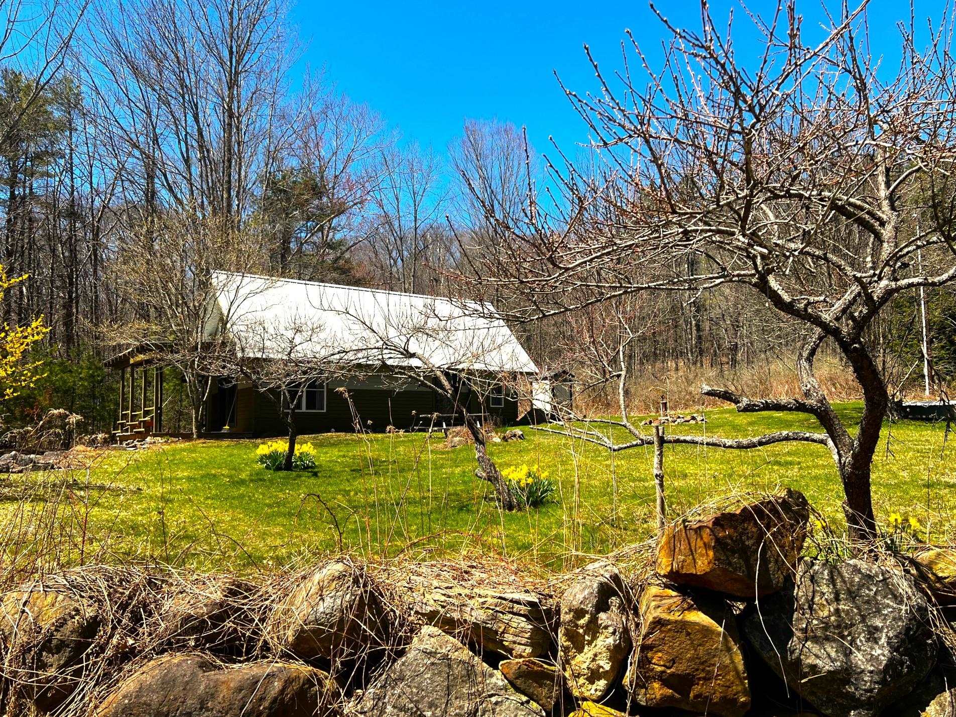 208 Breed Road Harrisville, NH 03450 - Photo 13 of 36