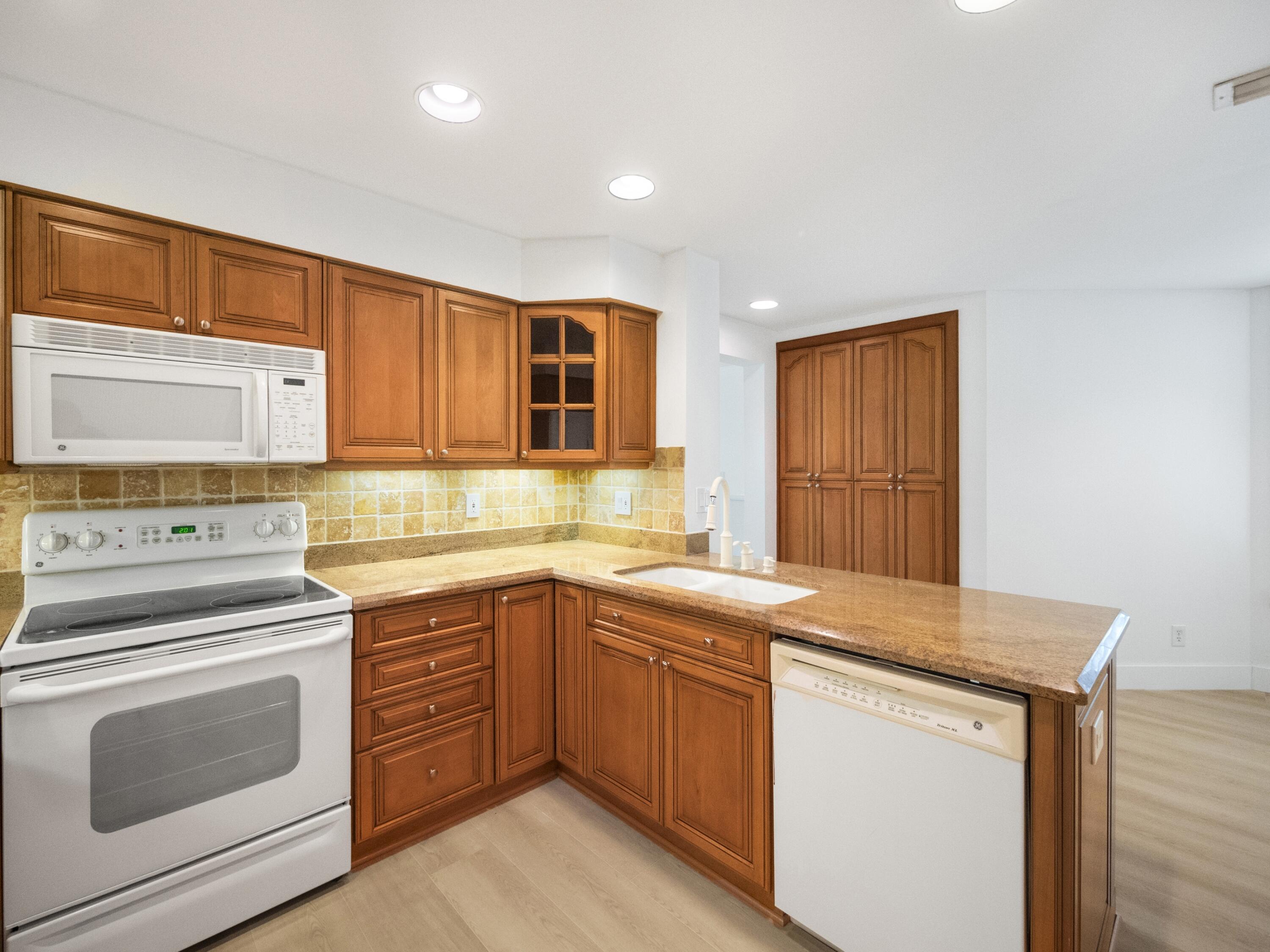 607 Mainsail Circle Jupiter, FL 33477 - Photo 15 of 33 Kitchen as is