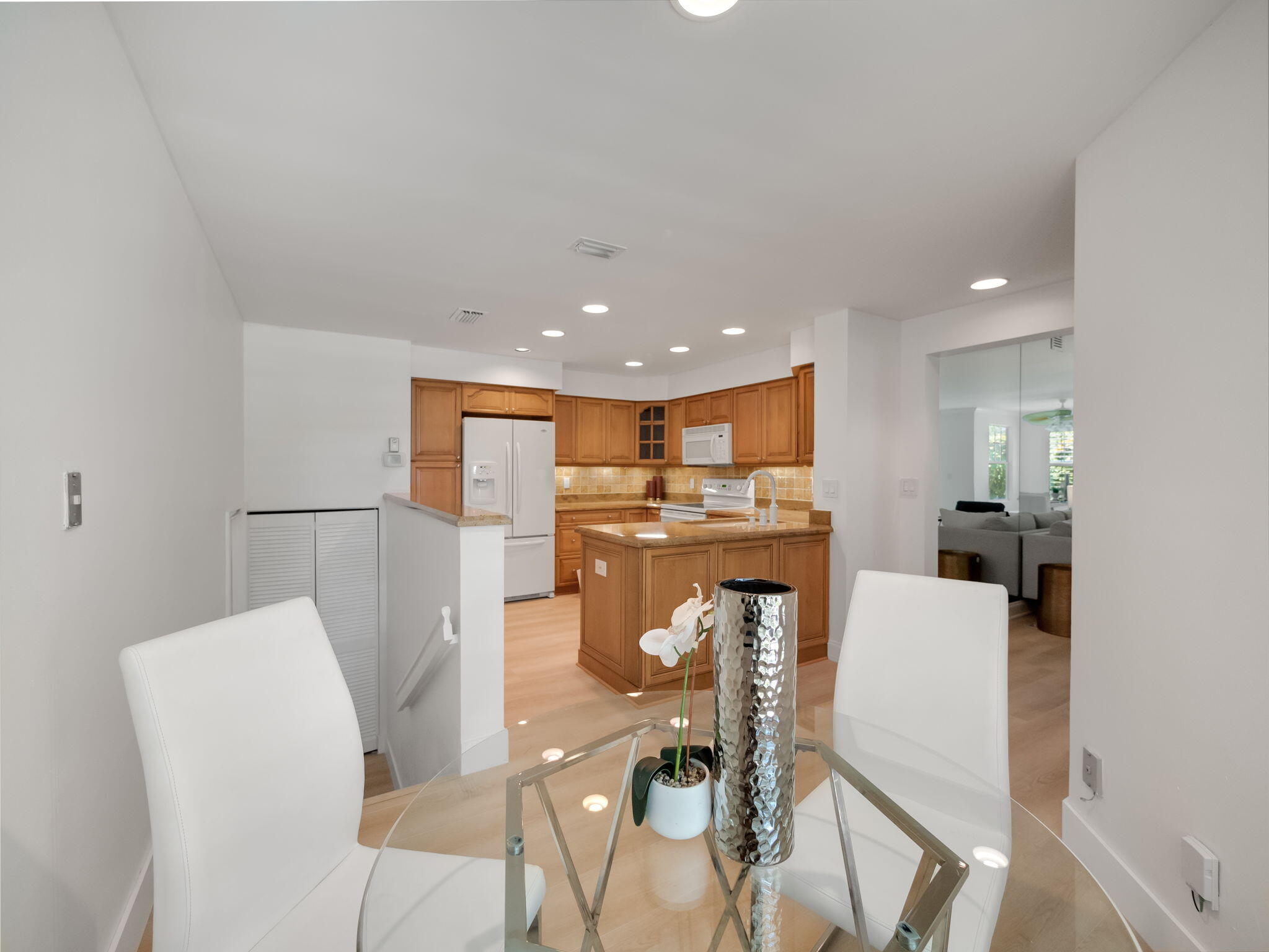 607 Mainsail Circle Jupiter, FL 33477 - Photo 20 of 33 Kitchen nook