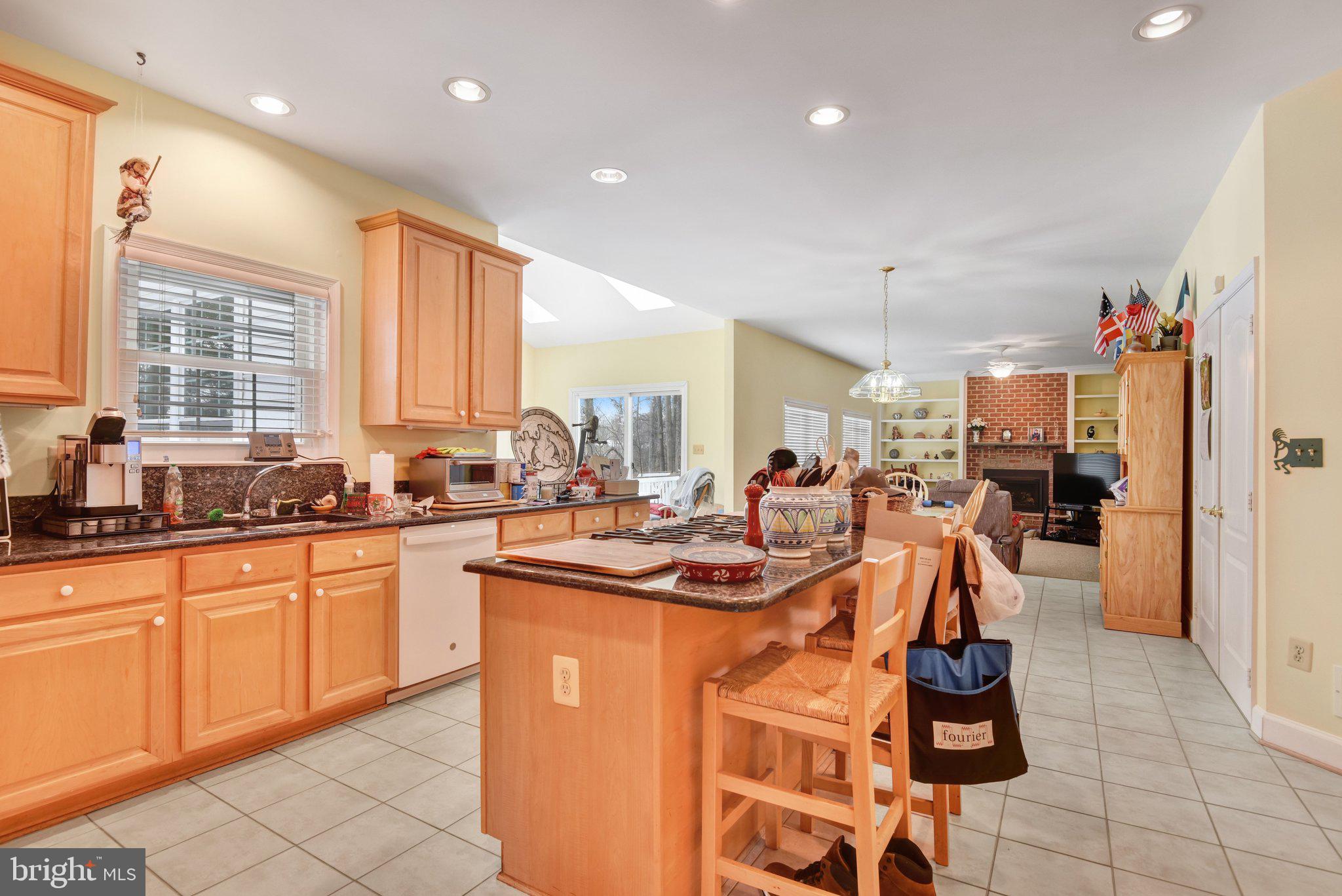 14237 Clubhouse Road Gainesville, VA 20155 - Photo 11 of 60