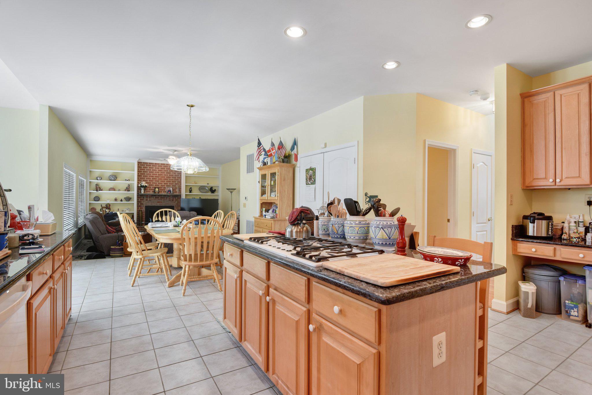 14237 Clubhouse Road Gainesville, VA 20155 - Photo 14 of 60