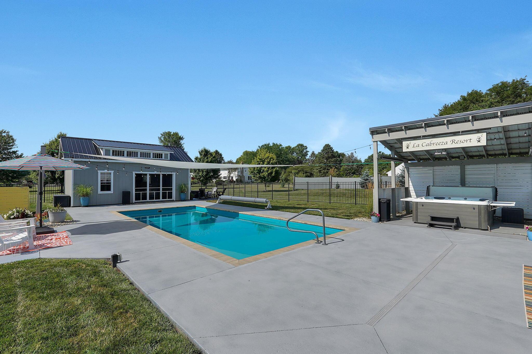 7525 Hayden Run Road Hilliard, OH 43026 - Photo 48 of 73 Pool Area