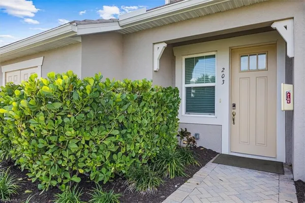 $3,300 | 4687 Arboretum Circle, Unit 203, Naples, FL 34112