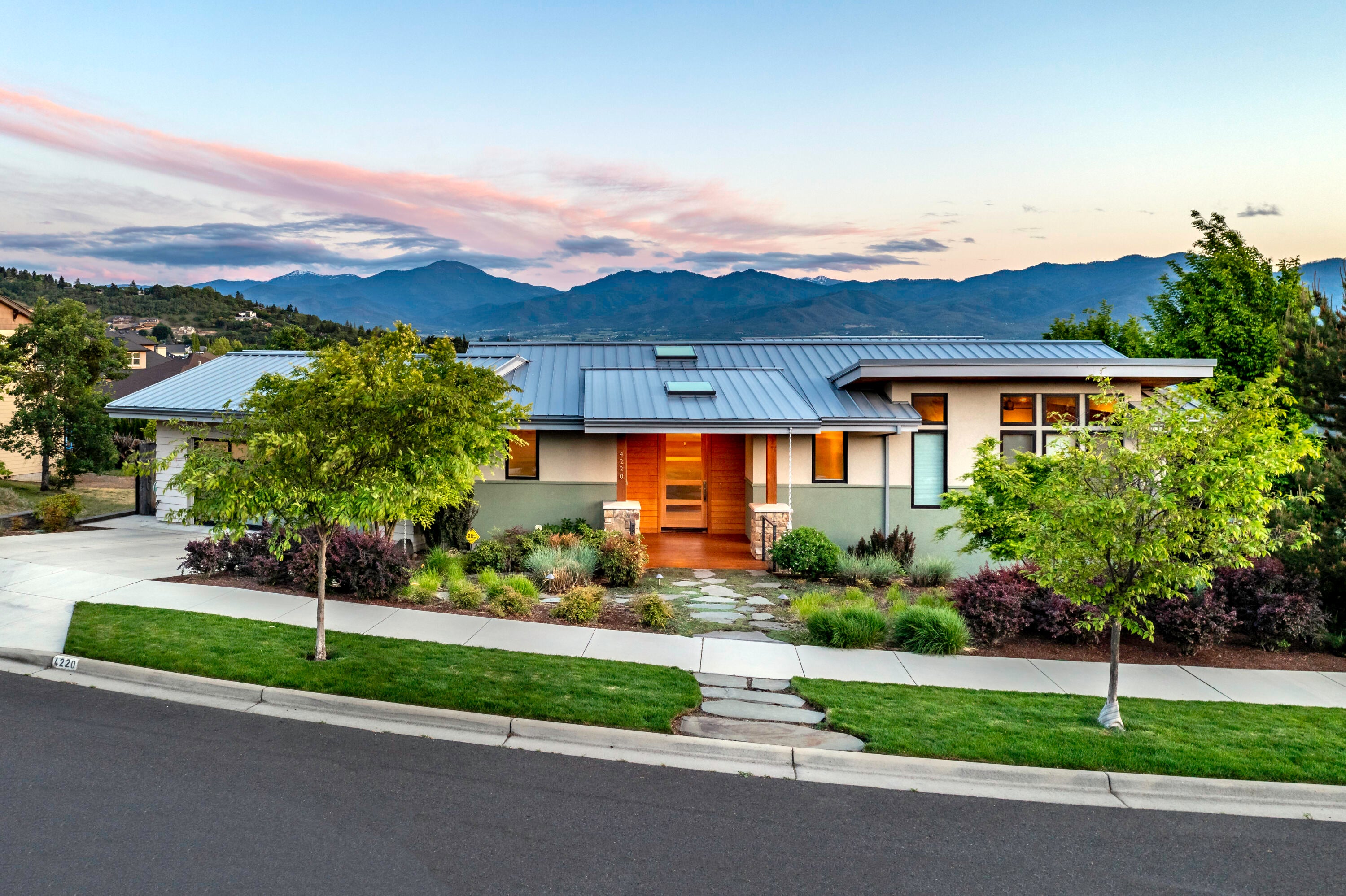 4220 Falcon Ridge Terrace Medford, OR 97504 - Photo 1 of 47 DJI_0330-HDR