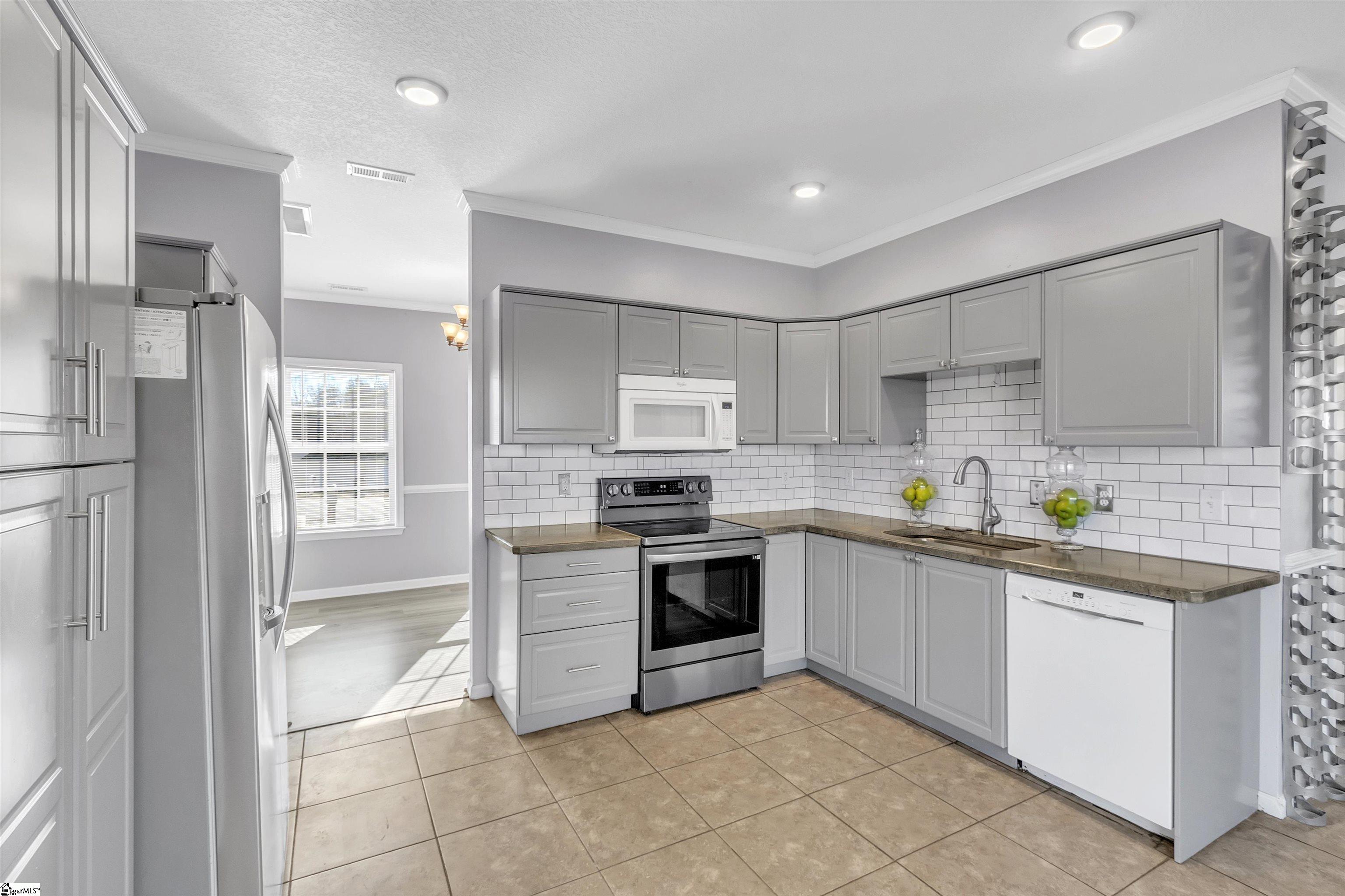 511 Indiana Court Lyman, SC 29365 - Photo 8 of 35 Gallery Image 8