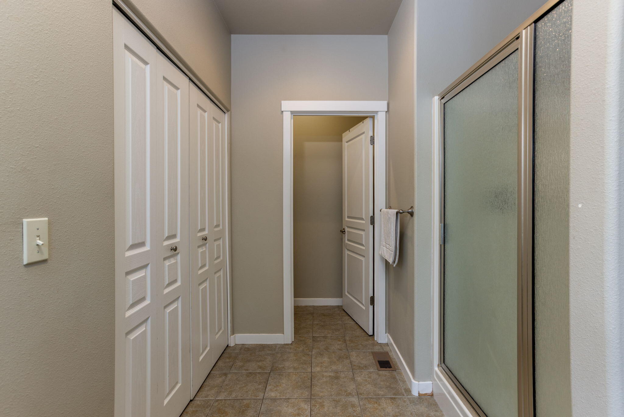 1246 Highland View Loop Redmond, OR 97756 - Photo 18 of 31 17-web-or-mls-1246 Highland View Loop-16