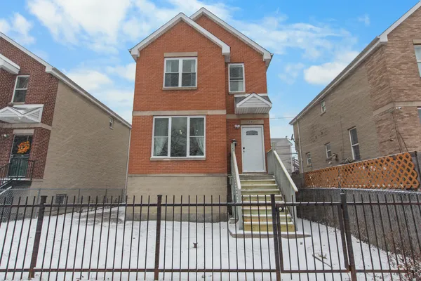 $425,000 | 244 North Hamlin Boulevard, Chicago, IL 60624