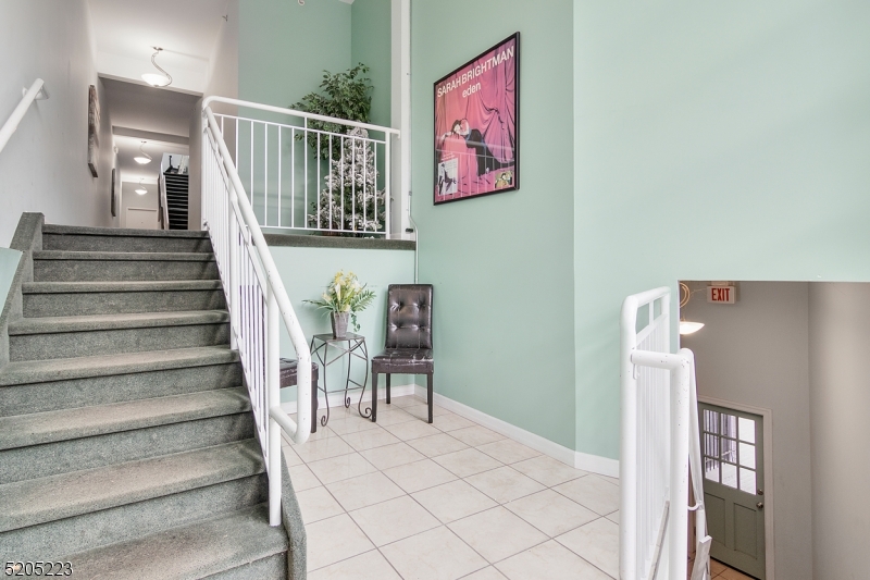 420 Bloomfield Avenue, Unit 4 Montclair, NJ 07042 - Photo 18 of 20