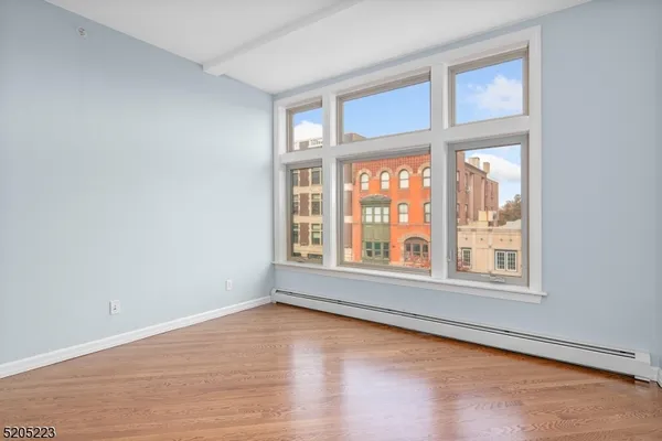 $2,875 | 420 Bloomfield Avenue, Unit 4, Montclair, NJ 07042