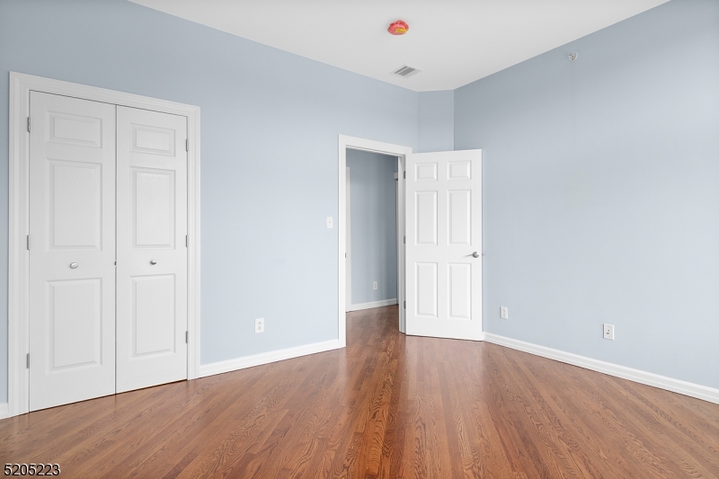 420 Bloomfield Avenue, Unit 4 Montclair, NJ 07042 - Photo 9 of 20