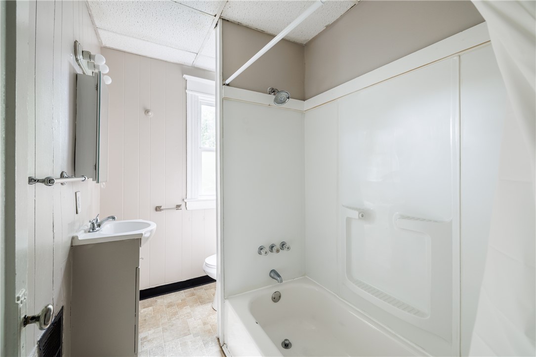 110 Ridgeway Avenue Rochester, NY 14615 - Photo 27 of 44