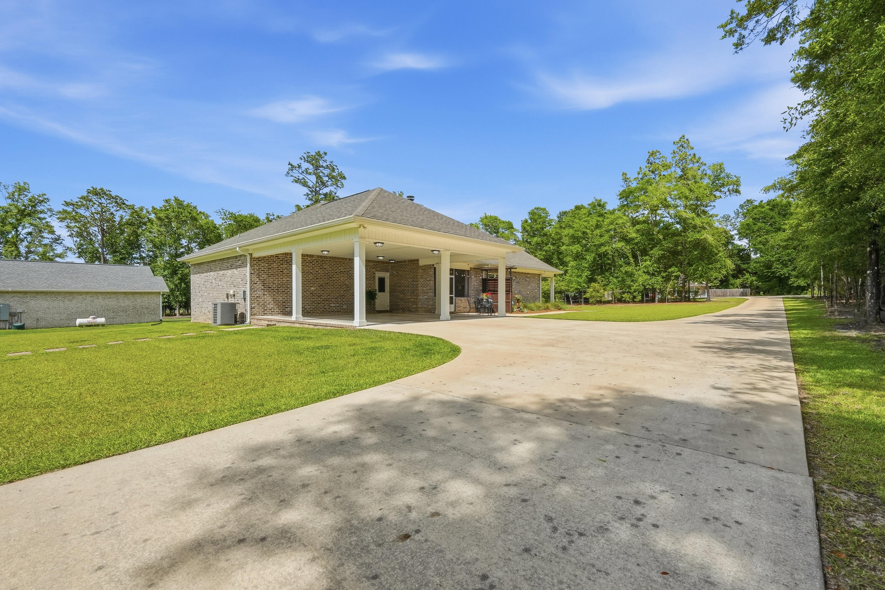 6004 Staff Road Crestview, FL 32536 - Photo 2 of 86 6004 staff rd-84