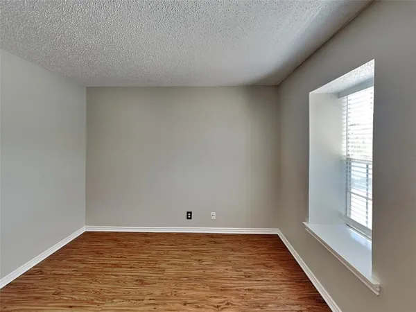 a view of empty room with window