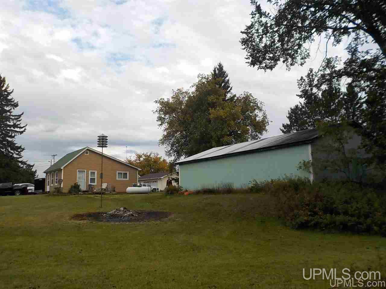 105 Park City Road Amasa, MI 49903 - Photo 7 of 33