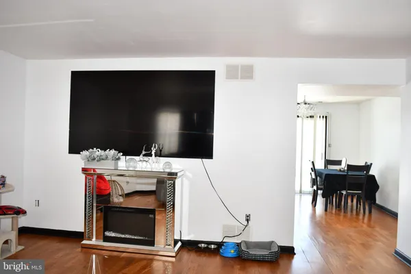 $2,000 | 46 Hillside Court, Westminster, MD 21157