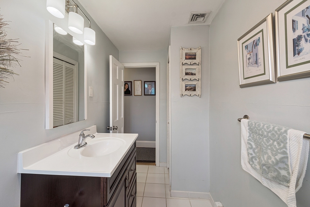 60 Gale Road Swampscott, MA 01907 - Photo 34 of 42