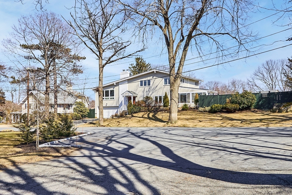 60 Gale Road Swampscott, MA 01907 - Photo 4 of 42