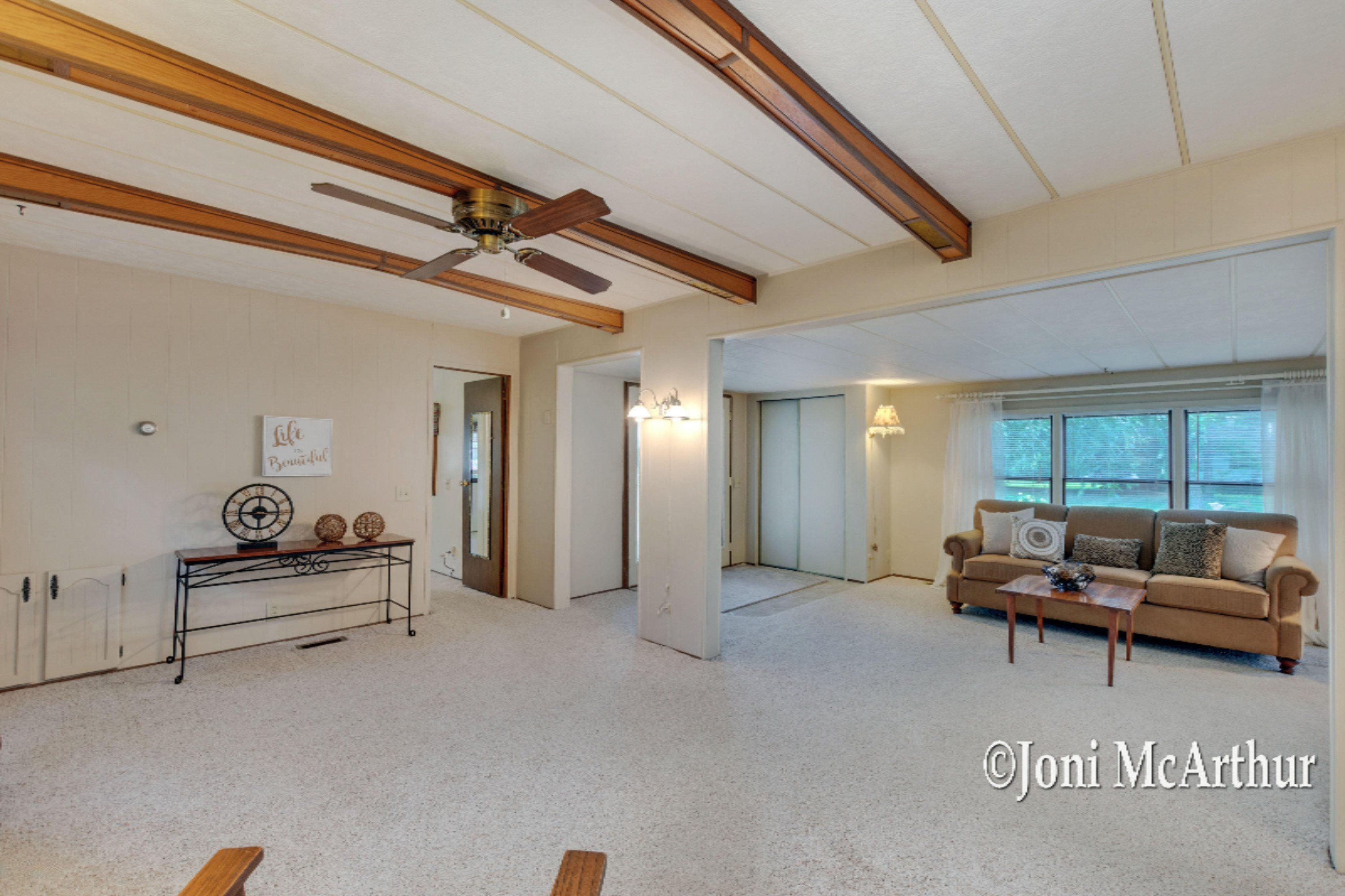 10319 Fisk Road Belding, MI 48809 - Photo 16 of 35 16 Living Area