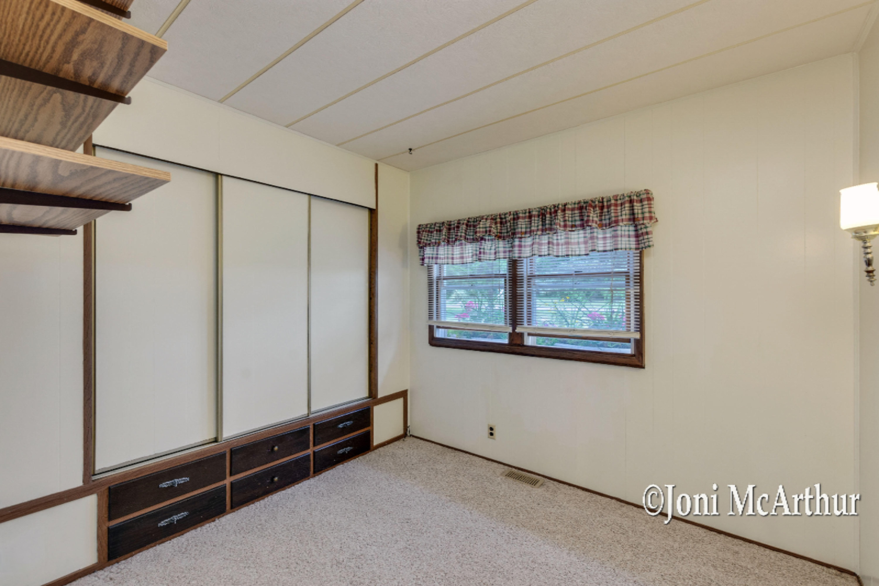 10319 Fisk Road Belding, MI 48809 - Photo 17 of 35 17 Front Bedroom