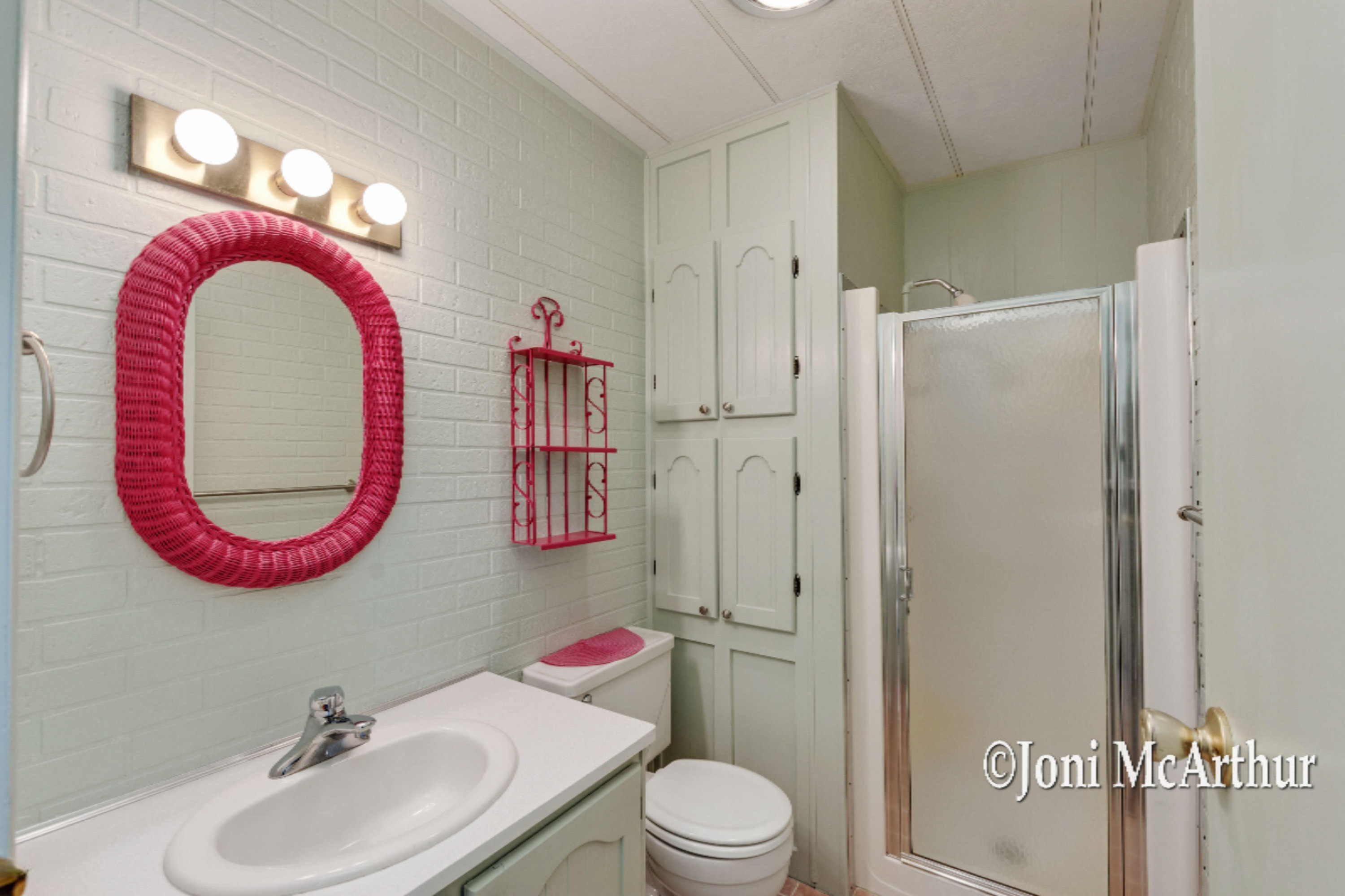 10319 Fisk Road Belding, MI 48809 - Photo 19 of 35 19 Front Bath