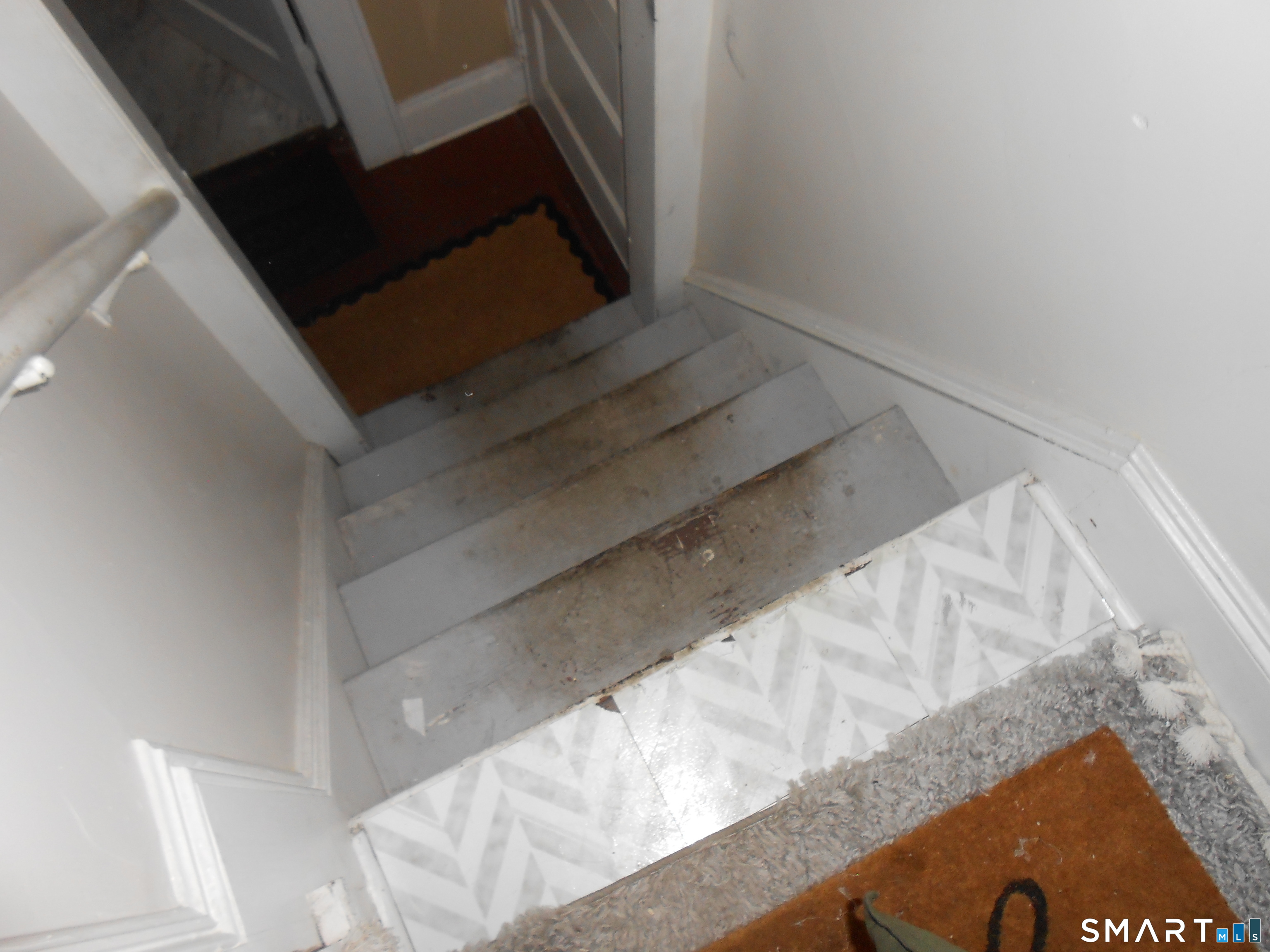 95 Savoy Street Bridgeport, CT 06606 - Photo 11 of 34