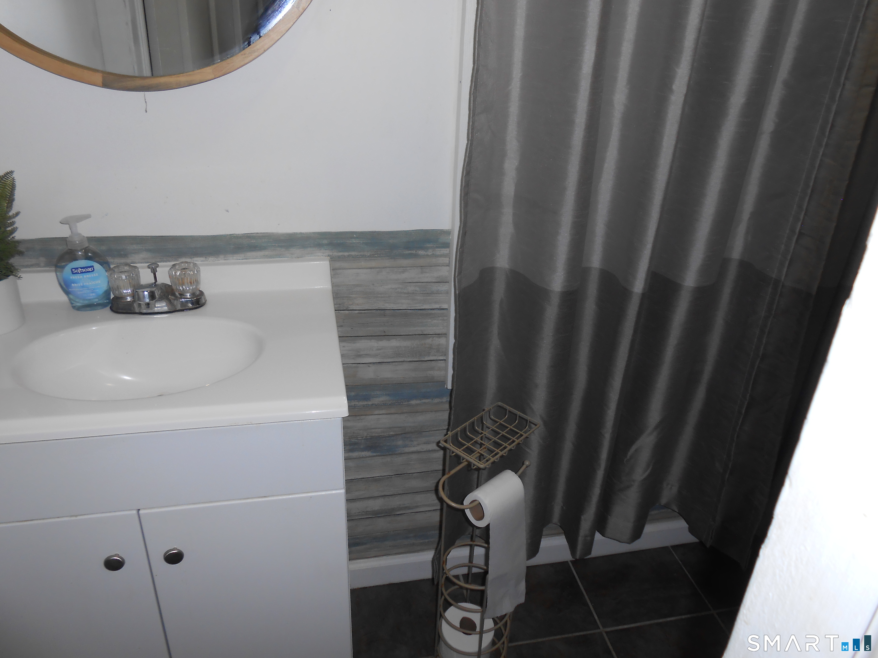 95 Savoy Street Bridgeport, CT 06606 - Photo 22 of 34