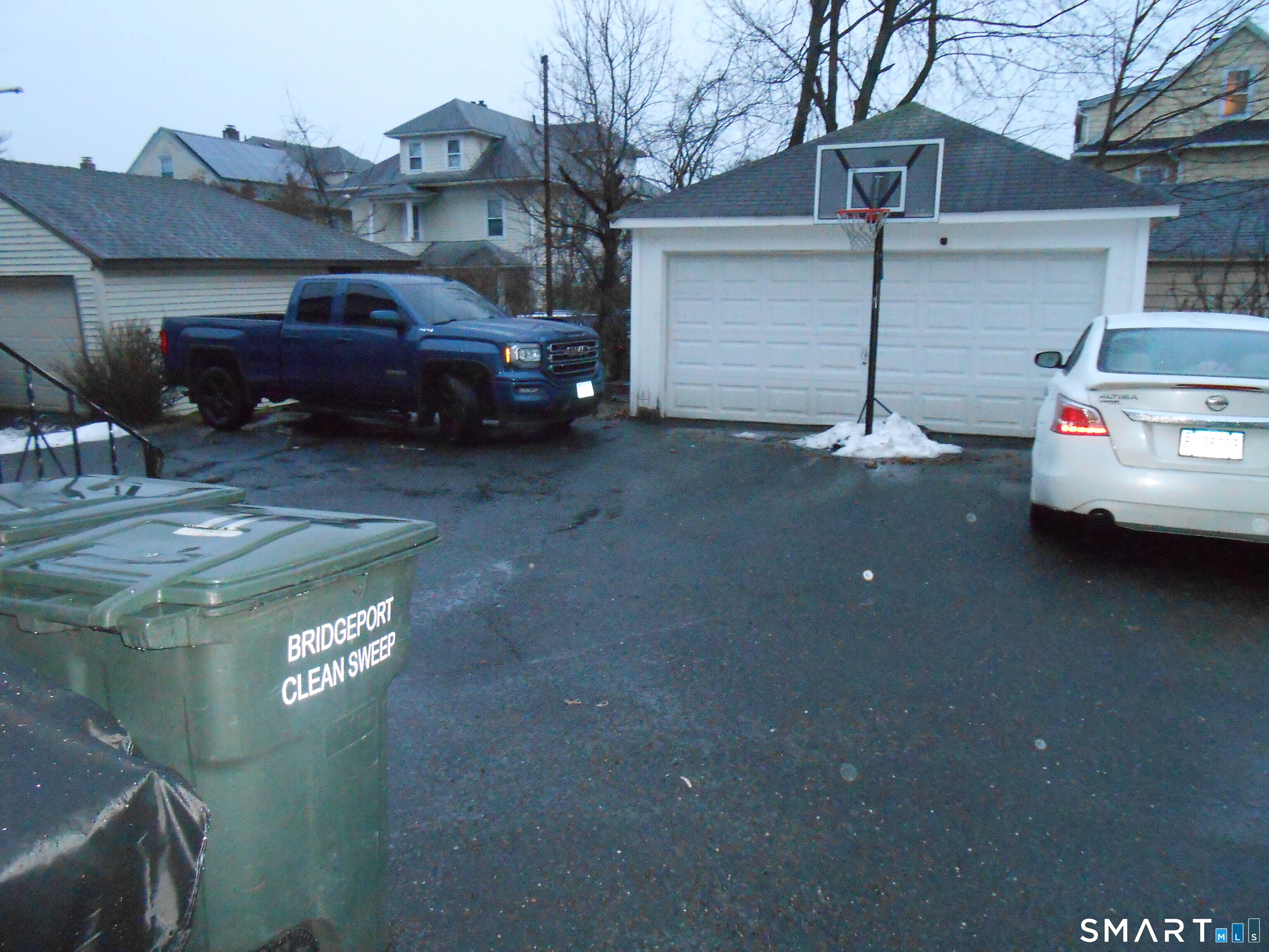 95 Savoy Street Bridgeport, CT 06606 - Photo 32 of 34