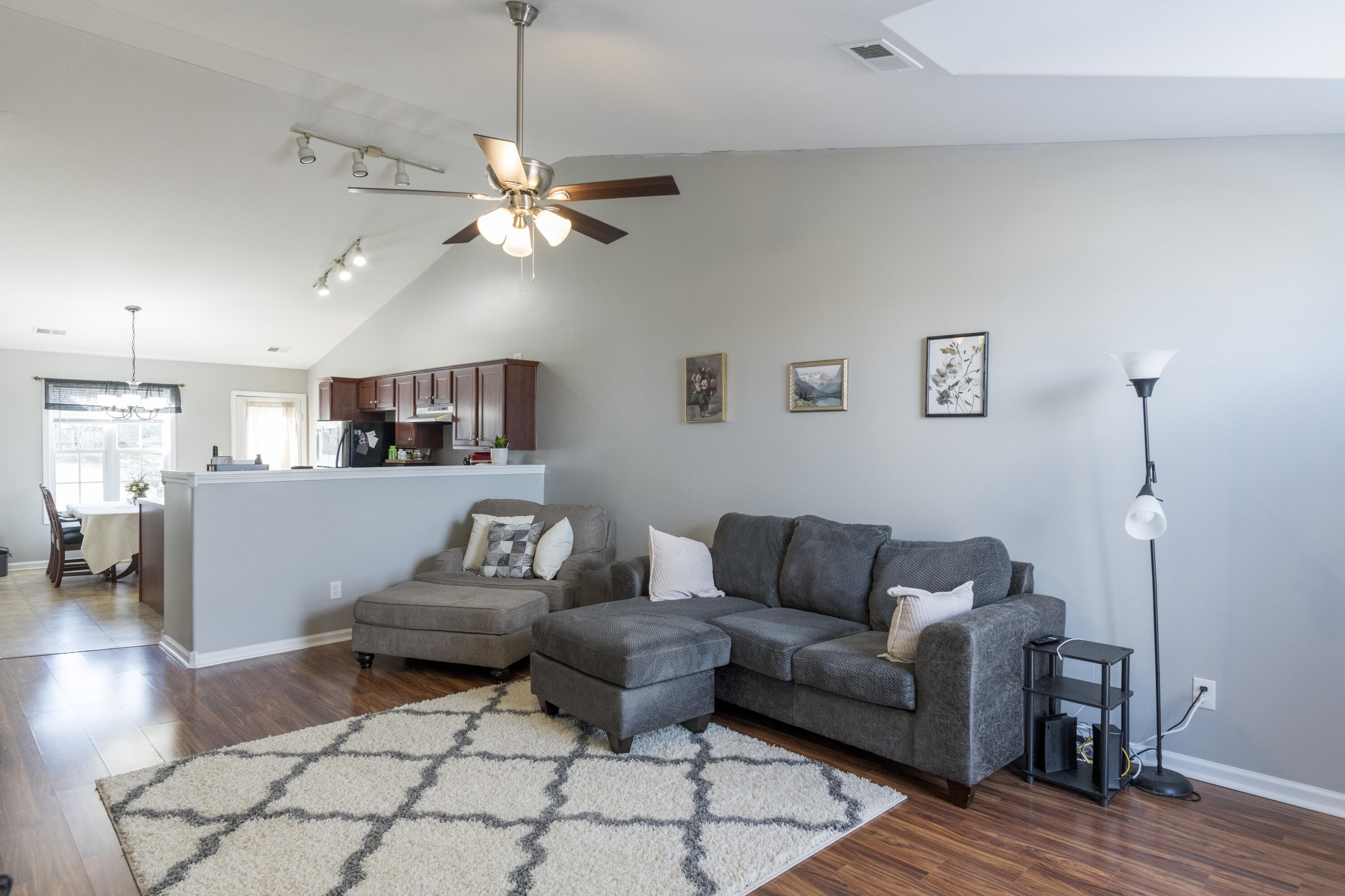 3273 Sandersville Road Lexington, KY 40511 - Photo 6 of 32 3273SandersvilleRd_21