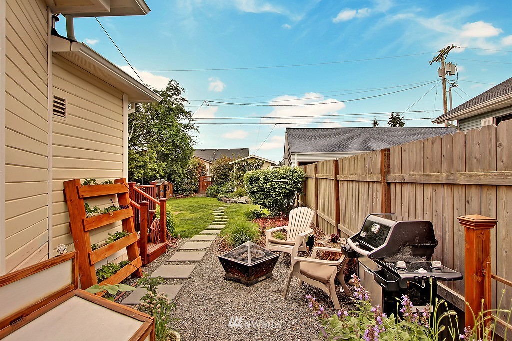 3617 Rockefeller Avenue Everett, WA 98201 - Photo 22 of 23