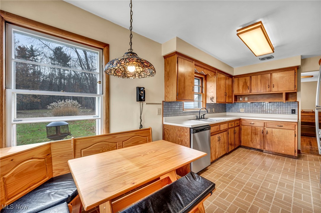 34910 Martin Road Willoughby, OH 44094 - Photo 9 of 29 Gallery Image 9