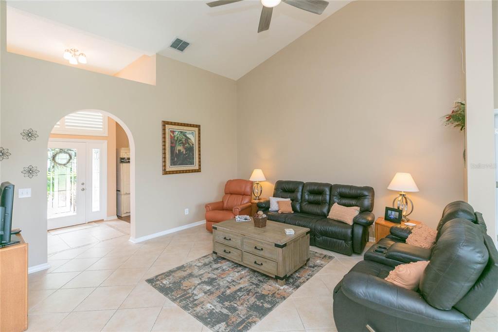 3516 Shadowood Drive Valrico, FL 33596 - Photo 8 of 56