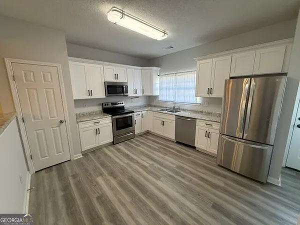 $195,000 | 130 Hawkeye Lane Northwest, Conyers, GA 30012