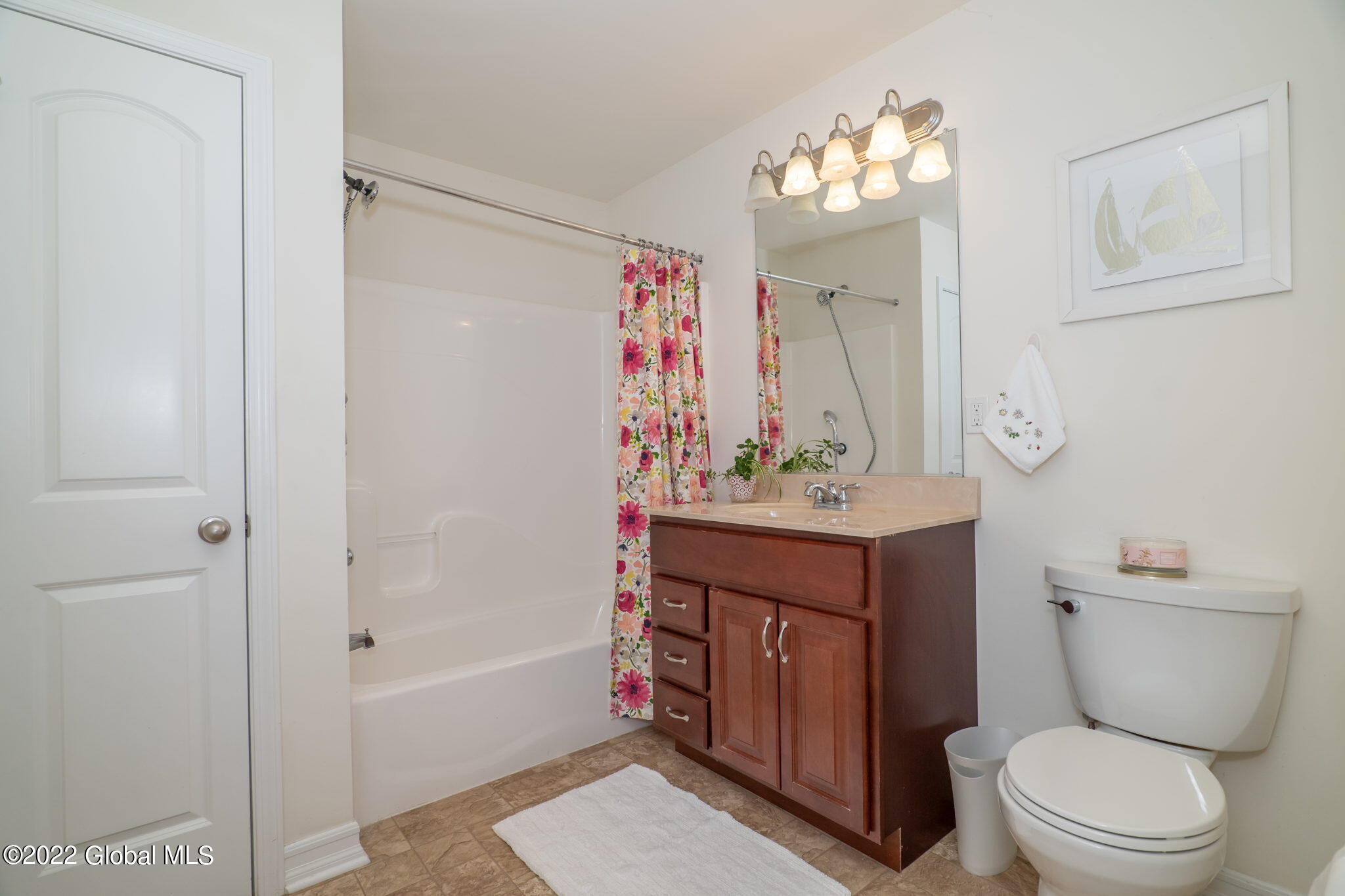 122 Paddock Circle Rotterdam, NY 12306 - Photo 19 of 35 19-web-or-mls-122PaddockCir-19